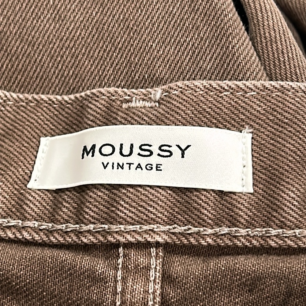 MOUSSY Vintage Emery Wide Straight Raw Hem Button Fly Jeans in Brown - 28 - Picture 13 of 15
